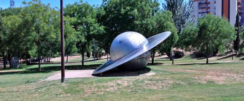 M&oacute;stoles Planets Garden, Madrid, Spain